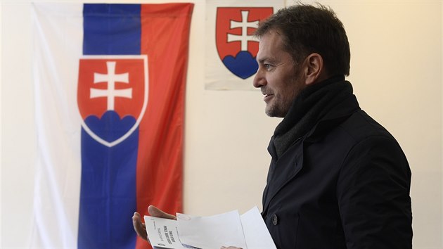 Na Slovensku začaly parlamentní volby. Svůj hlas už odevzdal předseda hnutí Obyčejní lidé a nezávislé osobnosti (OLaNO) Igor Matovič. (29. února 2020)