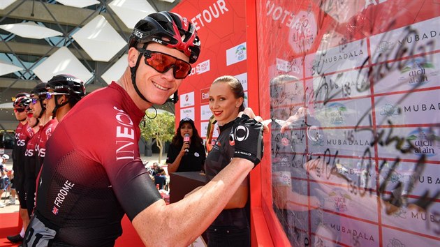 JSEM ZP�T. Chris Froome se vr�til k z�vod�n� po osmi m�s�c�ch.