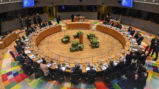 Ldi evropskch zem se sjeli do Bruselu na summit o rozpotu EU. (20. nora 2020)