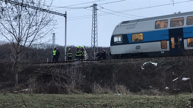 Na nádraží v pražských Vršovicích spadl člověk do kolejiště a srazil ho vlak. (24. února 2020)