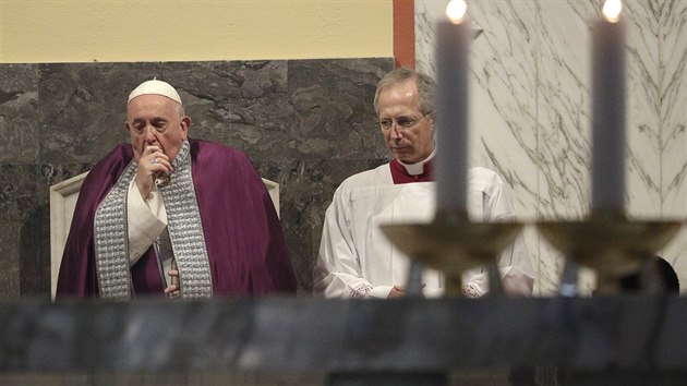 Pape Frantiek v lehk indispozici bhem Popelen stedy (26. 2. 2020)