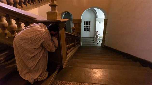 Na Klternm Hradisku v Olomouci, kde sdl vojensk nemocnice, nateli filmai z webu Historickemomenty.cz video pipomnajc non tk politickho vzn Josefa Burka. Ten odsud uprchl v roce 1950 a prodlouil si tm ivot o destky let.