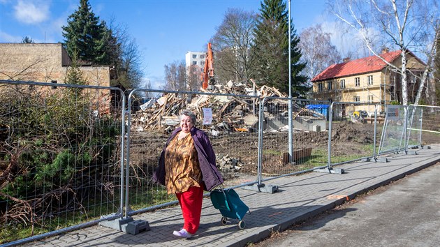 V plzeňské lokalitě Zátiší demolují devět domů, které roky sloužily k provizornímu bydlení. Nahradí je nové bytové domy určené zejména pro obyvatele, kteří mají potíže zajistit si bydlení. (26. 2. 2020)