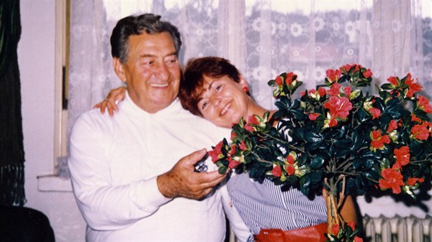 Josef Vtrovec a jeho dcera Jitka Vtrovcov na archivnm snmku