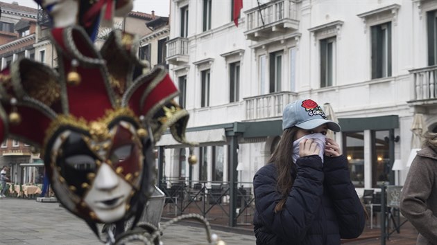 Novomanel v italskch Bentkch. V Itlii se z tm t stovek potvrzench nemocnch pochzej vce ne dv tetiny z Lombardie, 42 nakaench je v sousednm regionu Bentsko a 23 v regionu Emilia Romagna. (25. nora 2020)