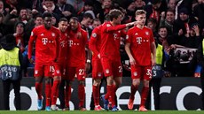 Fotbalisté Bayernu Mnichov poté, co dali gól proti Chelsea.