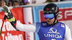 výcar Mauro Caviezel v cíli super-G v Hinterstoderu