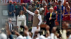 Americký prezident Donald Trump s man�elkou Melanií nav�tívil Indii. P�ivítal...