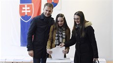 Na Slovensku začaly parlamentní volby. Svůj hlas už odevzdal předseda hnutí...