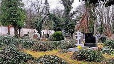 Na Olanských hbitovech jsou stovky hrob legioná, o vtinu z nich se nikdo...
