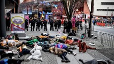 K Berlinale patí i protesty aktivist