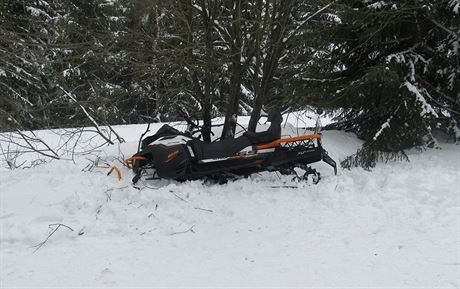 Nehoda snného skútru v erném Dole v Krkonoích. (22. 2 . 2020)