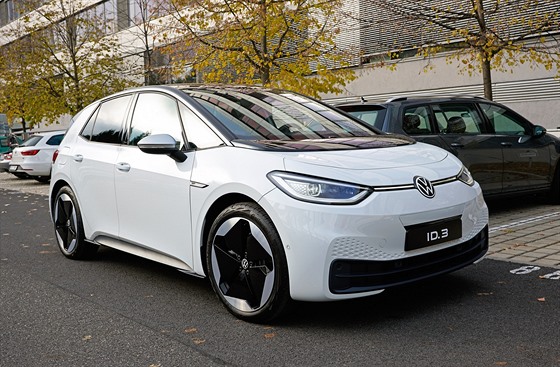 ID.3 je prvním modelem koncernu Volkswagen postaveným na nové platform MEB urené výhradn pro elektromobily. ID.3 má být masovým modelem, který zpopularizuje elektromobilitu a srazí cenu na pijatelnou úrove.