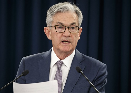 éf amerického FEDu Jerome Powell hovoí na konferenci ve Washingtonu. (3....