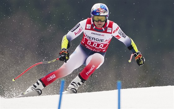 Alexis Pinturault na trati superobřího slalomu v rámci kombinace v...