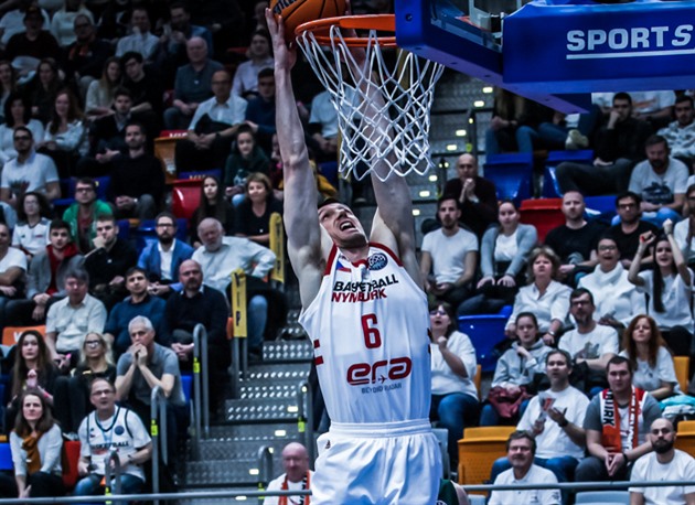 Kapitán nymburských basketbalistů Pumprla dostal výpověď, končí i Peterka