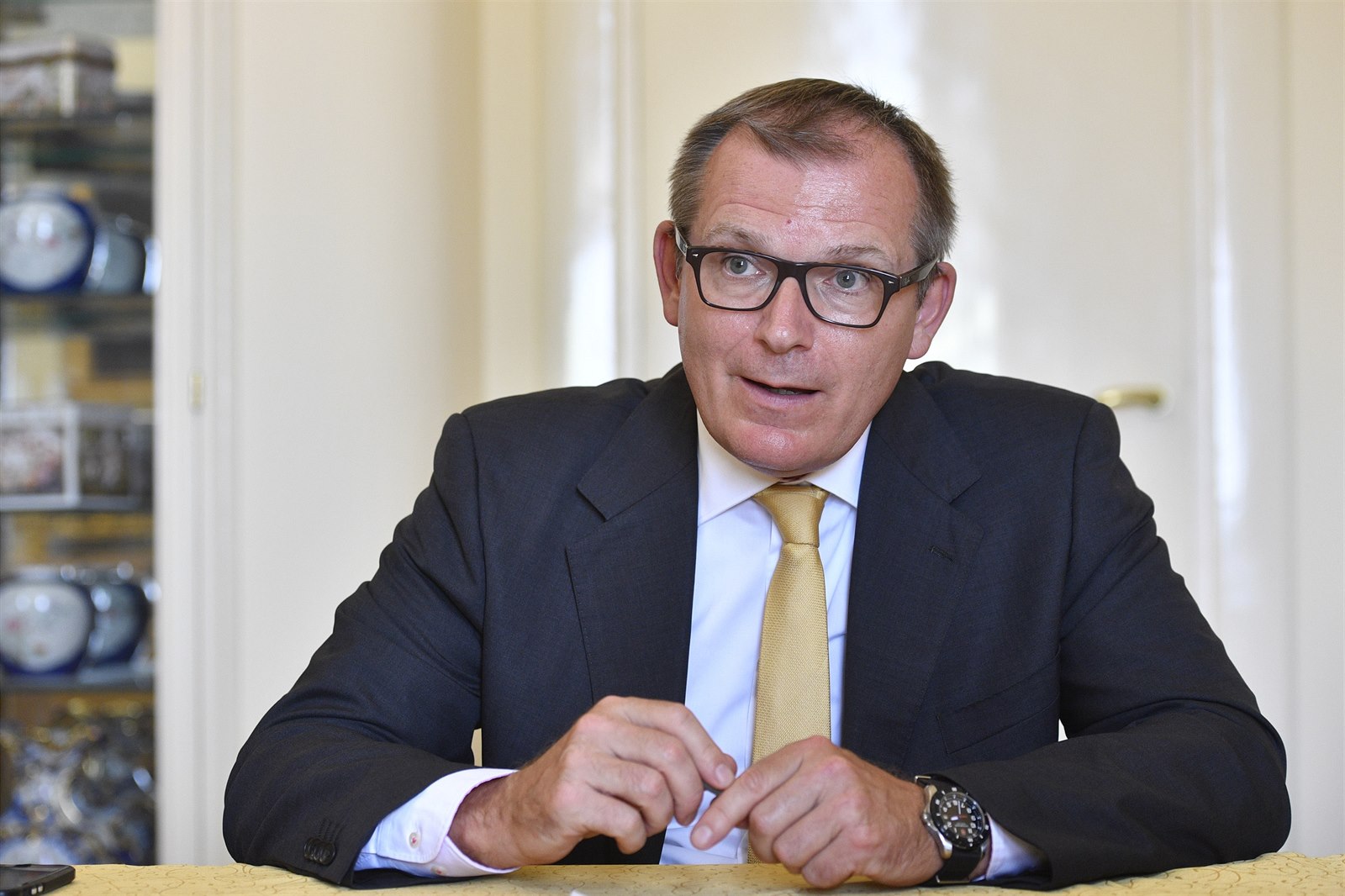 Nečekaný odchod po ani ne roce. U Zůny končí odborník na NATO Šedivý