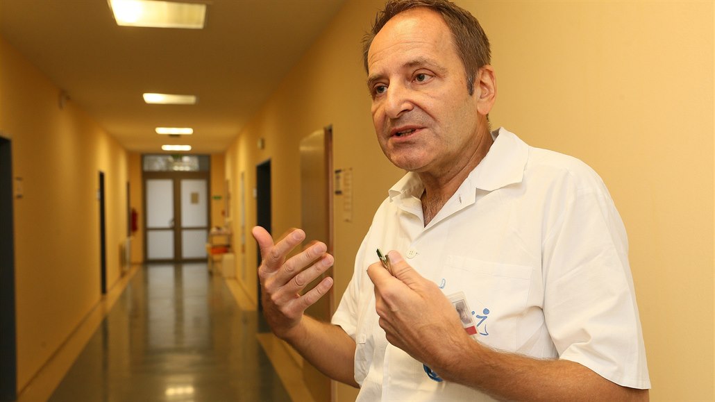 Primá� infek�ního odd�lení  Masarykovy nemocnice Pavel Dlouhý (3. b�ezna 2020)