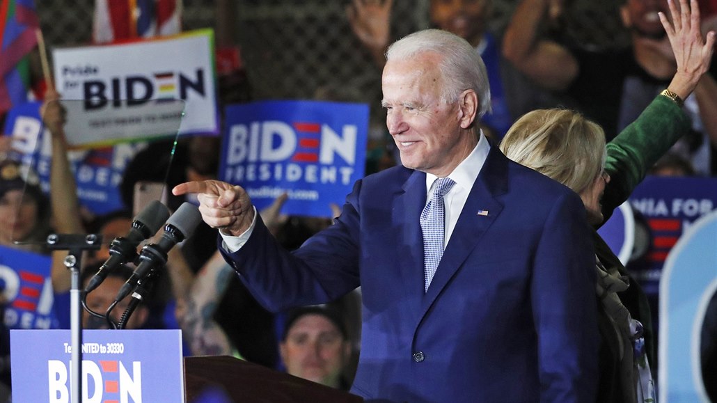 Prezidentský kandidát Joe Biden bhem svého vystoupení v Los Angeles. (3....