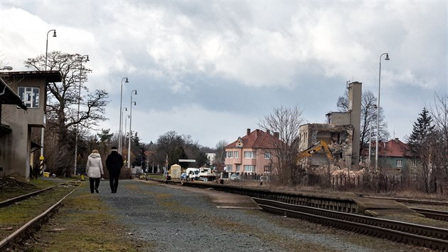 Na mstnm ndra v Prostjov zbourali zchtral  lokomotivn depo. (bezen 2020)