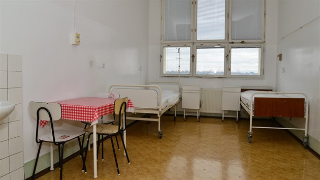 Pokoje v Nemocnici Na Bulovce, na kter si pacienti s koronavirem stovali.