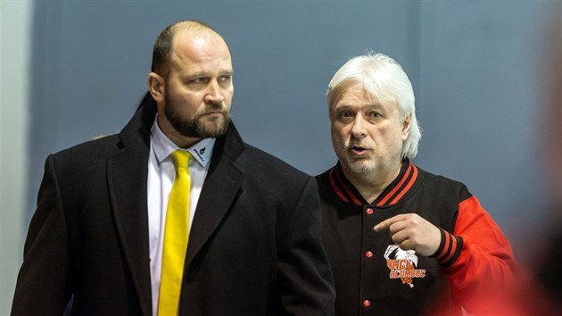 Generln editel HC VERVA Litvnov Ji lgr (vlevo) a generln manaer HC Olomouc Erik Frst (vpravo)