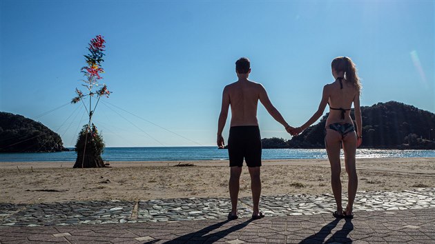 Otuovac koupaka na Shirahama Beach