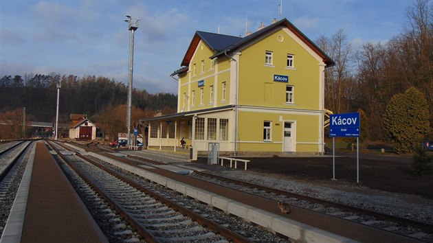 Zrekonstruovan stanice Kcov se obela bez modrho zbradl