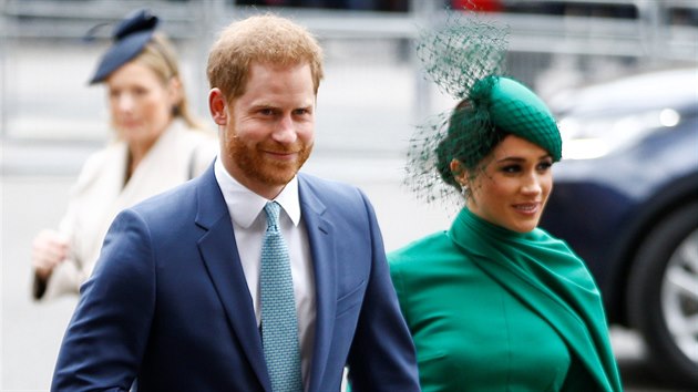 Princ Harry a vvodkyn Meghan pi pchodu do Westminsterskho opatstv (Londn, 9. bezna 2020)