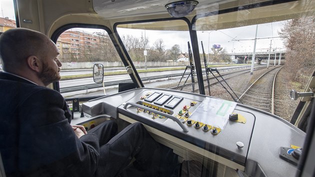 Do prask MHD se na vkend po tm 56 letech vrtily tramvaje typu T2. (8.3.2020)