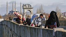 Migranti poblí turecko-eckých hranic. (5. bezna 2020)