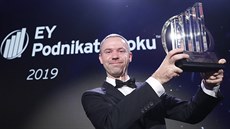 EY Podnikatel roku 2019 Oliver Dlouhý ze společnosti Kiwi.com (3.3.2020)