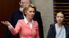 éfka Evropské komise Ursula von der Leyenová a védská aktivistka Greta...
