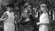 Blanka Bohdanov, Rudolf Jelnek a Lucie ulov ve filmu Konec lta (1968)