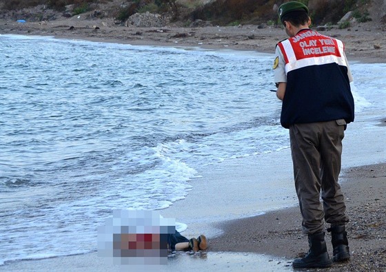 Smrt Alana Kurdiho se stala v roce 2015 symbolem uprchlické krize.