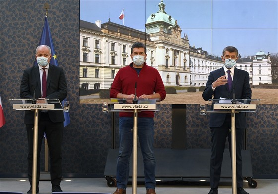 Tisková konference po mimoádném zasedání vlády k situaci kolem íení nového...