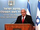 Izraelský premiér Benjamin Netanjahu oznamuje zavení restauraních a zábavních...