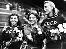 V roce 1952 porazila Dana Zátopková na olympiád v Helsinkách soupeky ze...