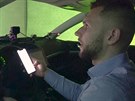 Reportér Smlsal na simulátoru testuje, jak se chová za volantem, kdy posílá...