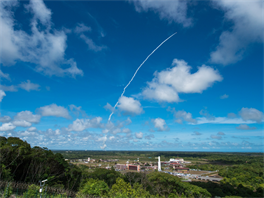 Start rakety Vega z kosmodromu Kourou ve Francouzsk Guyan