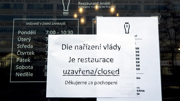 Restaurace na praskm Andlu zstala kvli vldnmu nazen zaven. (14. bezna 2020)