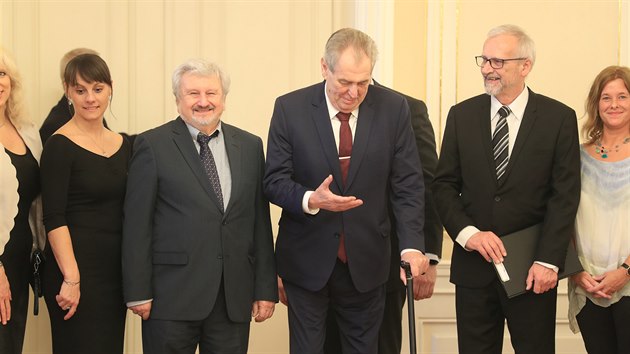 Prezident Milo Zeman pijal na Praskm hrad finalisty 27. ronku ankety Zlat mos o nejoblbenjho uitele. (11. bezna 2020)