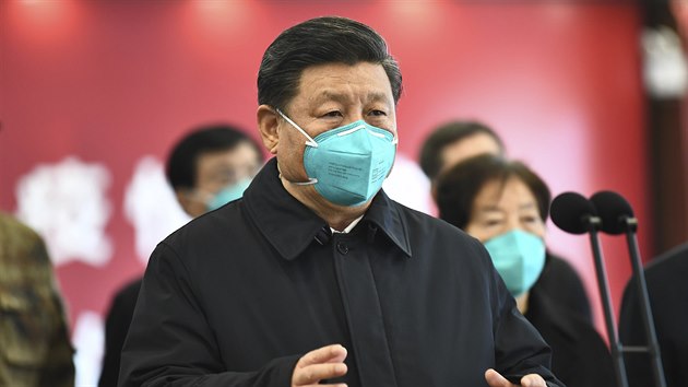 nsk prezident Si in-pching poprv od potku epidemie koronavirem navtvil msto Wu-chan, kde se nkaza objevila. (10. bezna 2020)