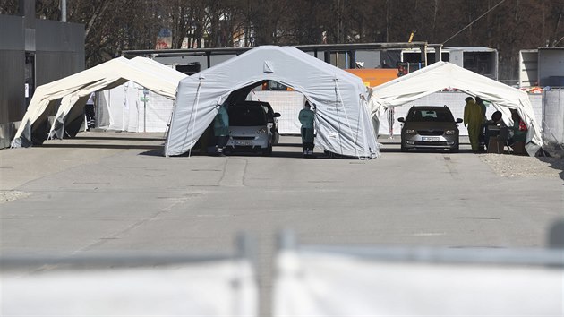 Stany na testovn koronaviru v Mnichov (18. bezna 2020)