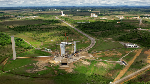 Startovac rampa a zzem pro rakety Ariane na kosmodromu Kourou ve Francouzsk Guyan