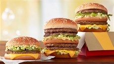 Little Mac (vlevo) a Double Big Mac (uprosted) v nabídce etzce McDonald's