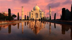 Tádž Mahal navštivte za svítání, kdy je nejkrásnější.