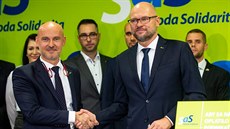 Slovenský ministr školství Branislav Gröhling (vlevo) a vicepremiér pro... | na serveru Lidovky.cz | aktuální zprávy