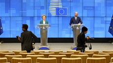 Pedsedkyn Evropské komise Ursula von der Leyenová a pedseda Evropské rady...
