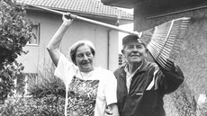 Zlatý oštěp Dany Zátopkové z olympiády 1952 předělal její manžel Emil na hrábě.